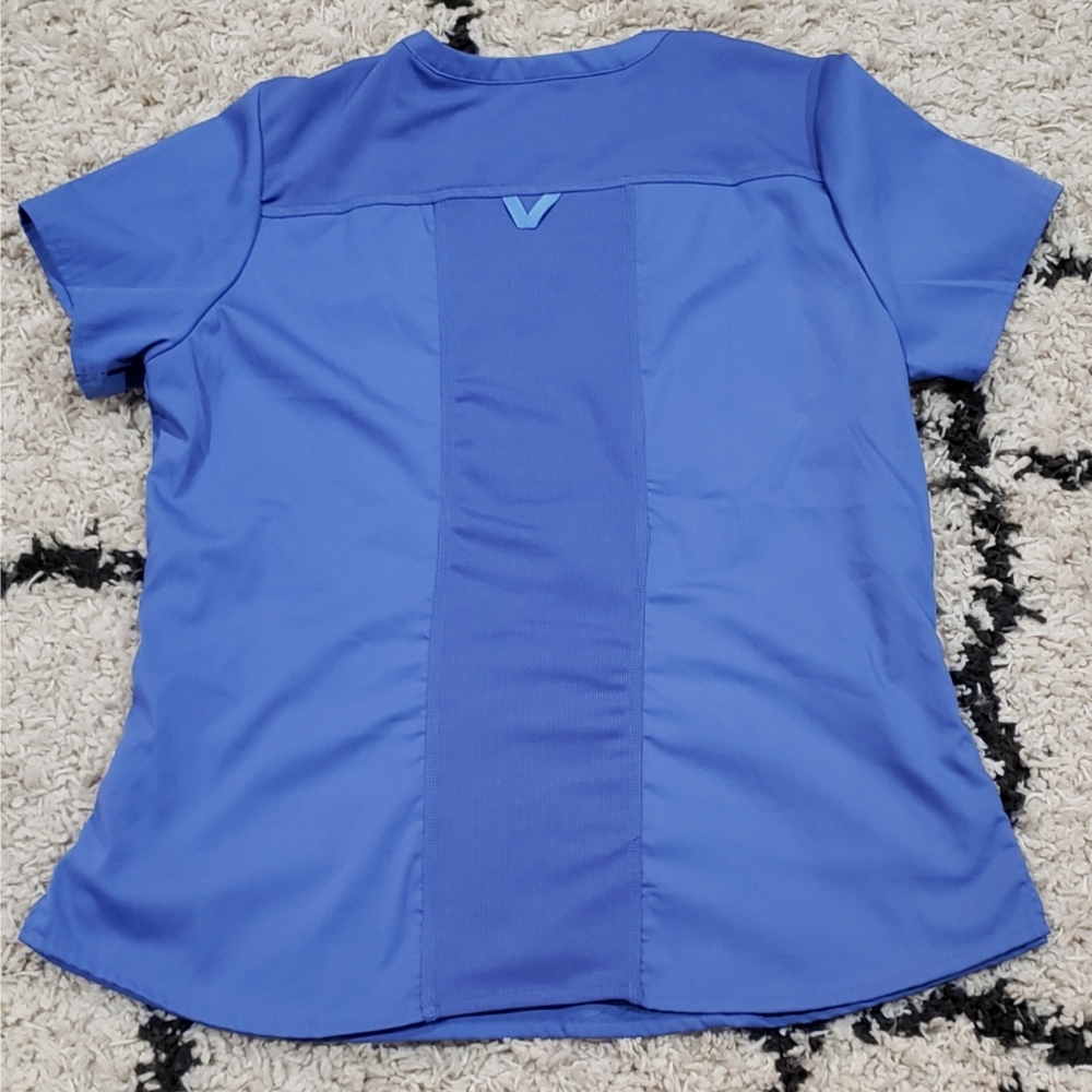 ADAR Responsive Collection Active Notch Top - Picture 4 of 4